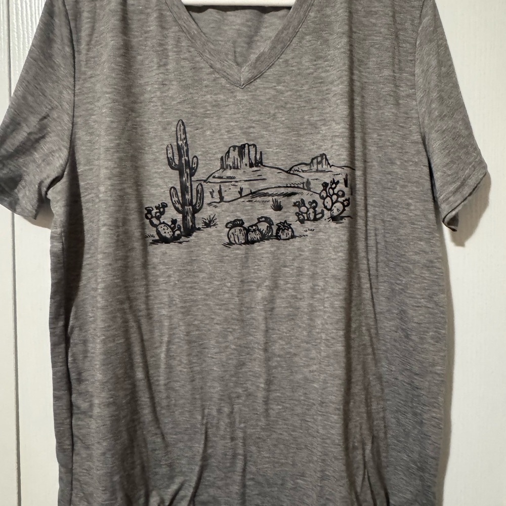 XXL RAYON/COTTON V-Neck Short Sleeve Tee with Desert Print
